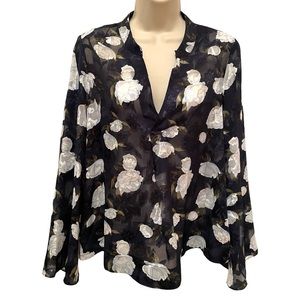 NWT Dalia Women’s Semi-Sheer Floral Blouse Navy Size Small Pullover V neck